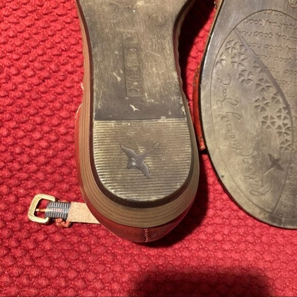 PIKOLINOS Sz 9 Leather Flat Laser  Cut Out Strap Sandals Sz 40 (EU) or 9 US - Picture 9 of 9